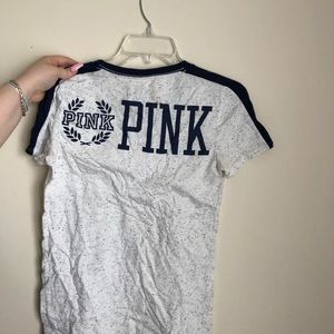 pink t-shirt